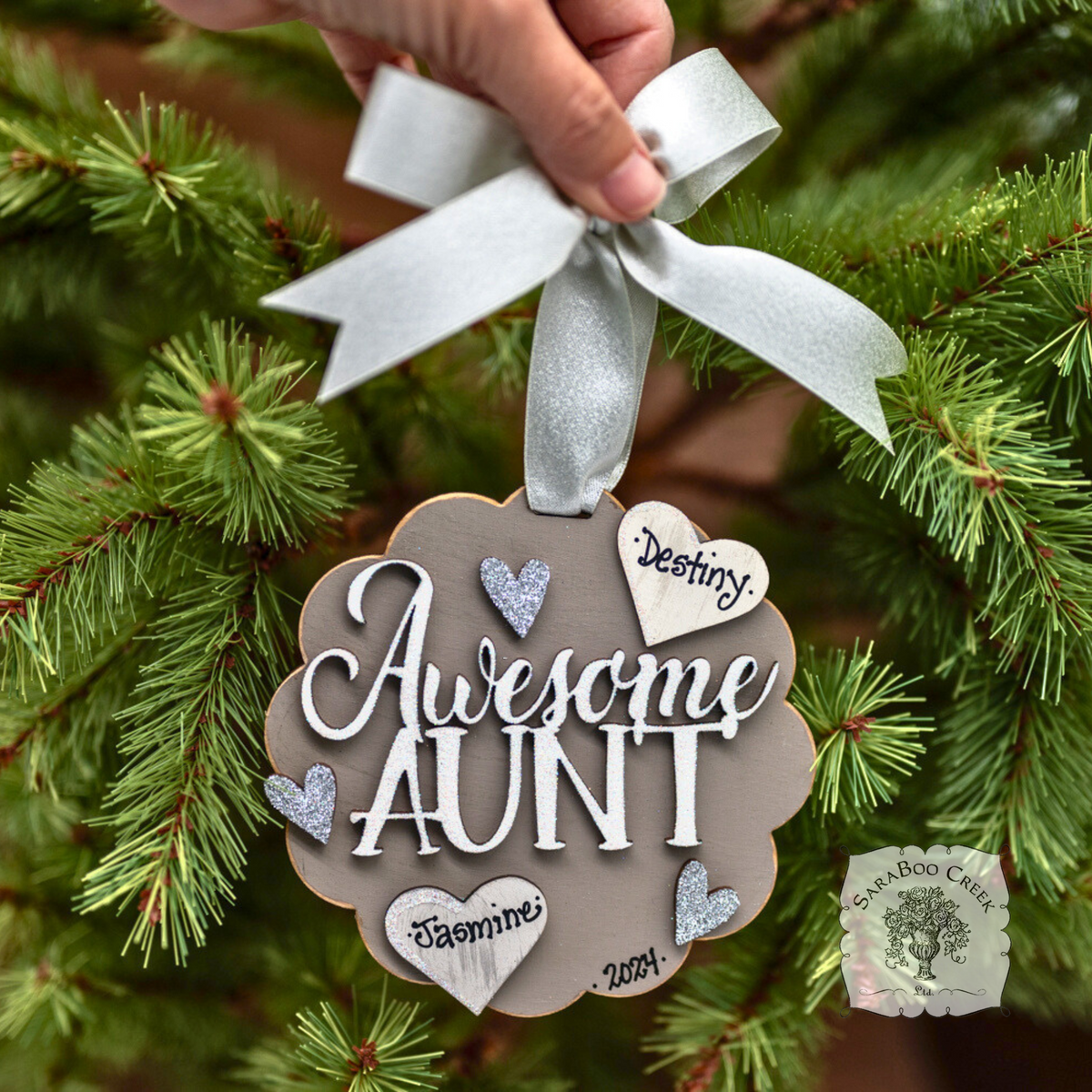 "Awesome Aunt" Ornament w/ 1-5 Personalized Hearts - Great Aunt Gift from Nieces and Nephews