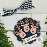 3 Reindeer Scallop Ornament with Banner