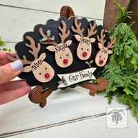 4 Reindeer Scallop with Banner and easel