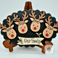 4 Reindeer Scallop with Banner and easel