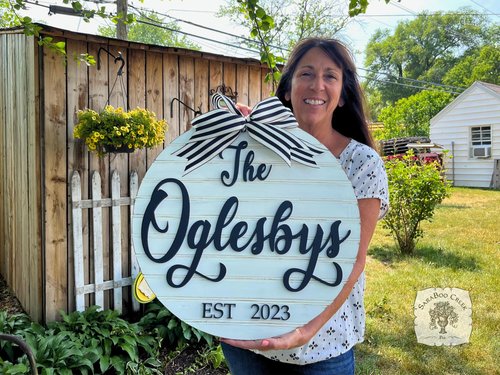 Round Last Name Sign with BOW; w/ or w/o Est Year Added - Custom Family or Wedding Gift