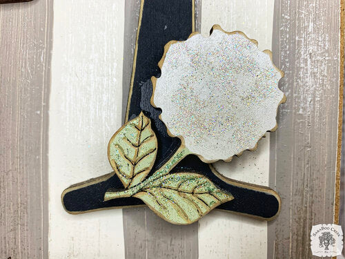 Striped Tabletop Plaque with Initial and Hydrangea Flower Decoration