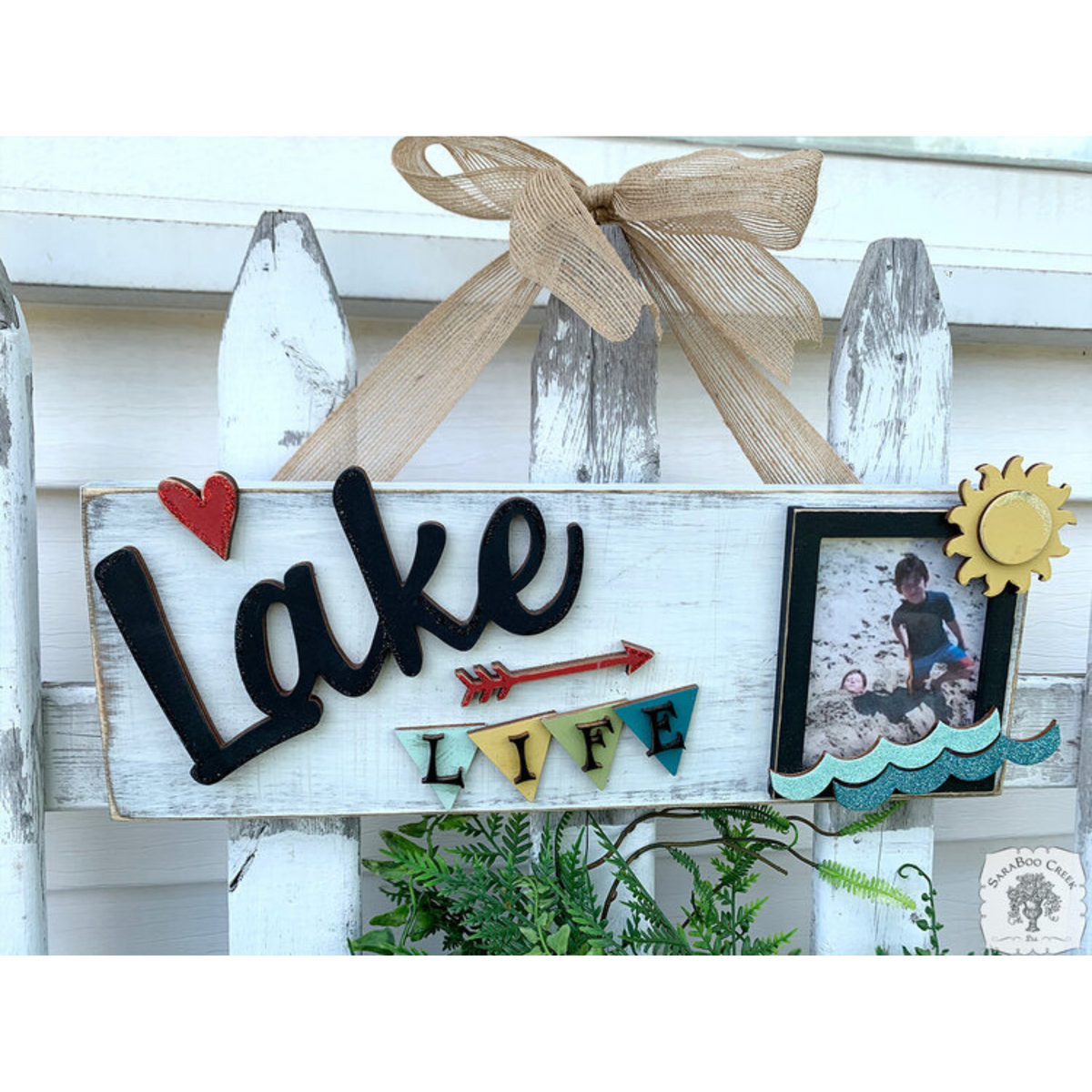 Hanging Lake Life Sign with Picture Frame - Fun Lake House Photo Frame Decoration