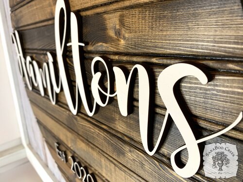 Round Last Name Sign w/ or w/o EST Year - Custom Wood Wall Decor, Door Hanging or Wedding Gift