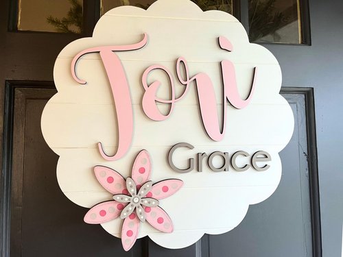 Scalloped Round Two Name Sign with Hand Painted Flowers on Wide Plank Background