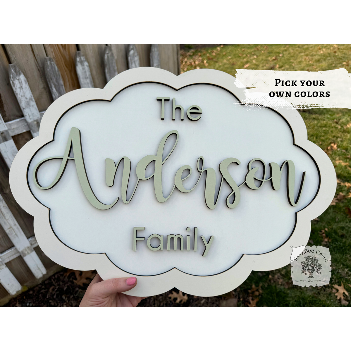 Scalloped Oval Family Name Sign - Customize Your Colors