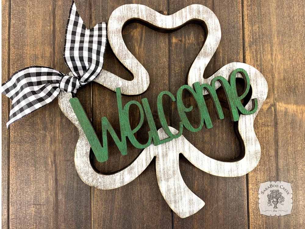 Rustic Welcome Shamrock Outline