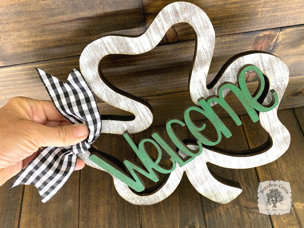 Rustic Welcome Shamrock Outline