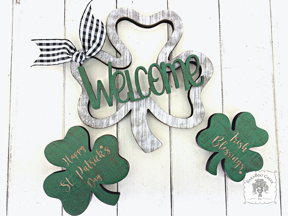 Rustic Welcome Shamrock Outline